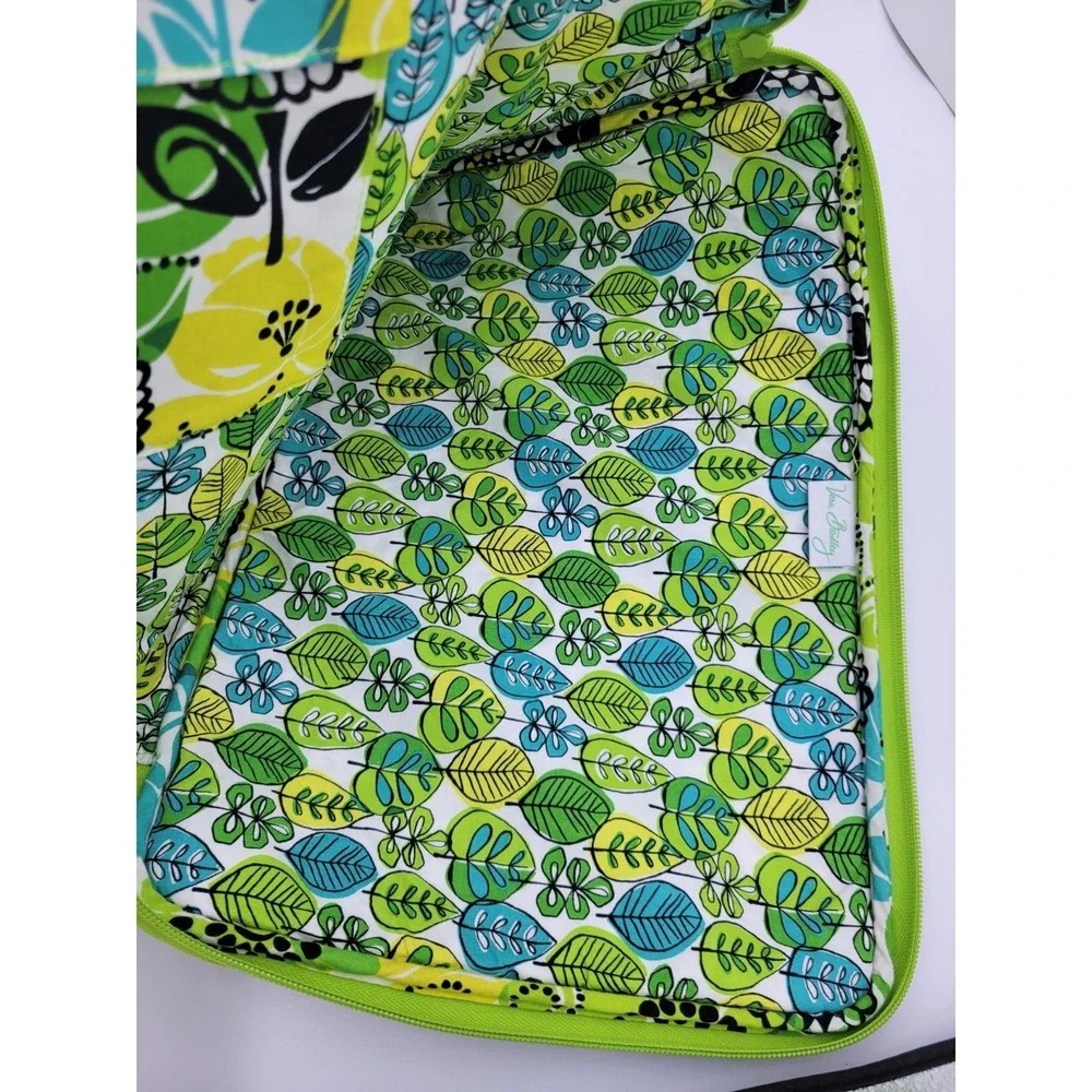 VERA BRADLEY Limes Up Tablet Sleeve‎ 12
